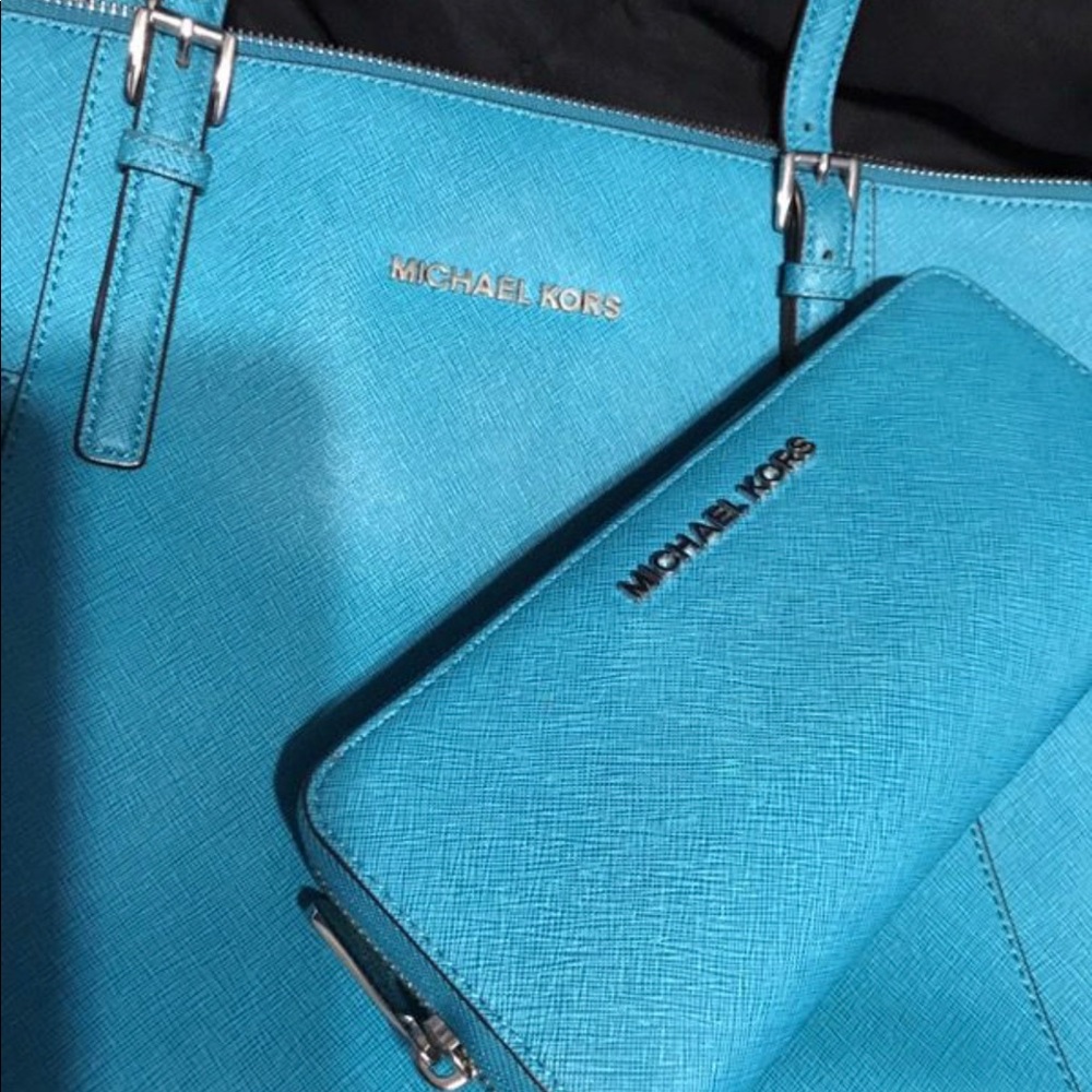 Michael Kors Top Zipper Tote with Wristlet Wallet